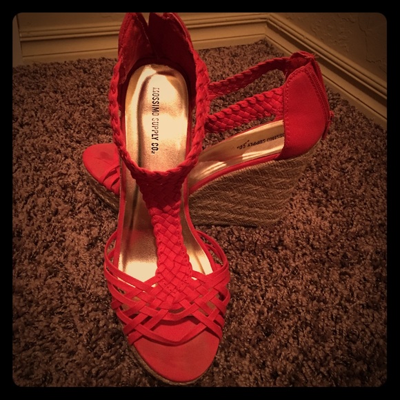 Reddish wedge.