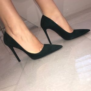 Prada Pointed Pumps in Hunter Green Suede, 38.5 Prada Pointed Pumps in Hunter Green Suede, 38.5