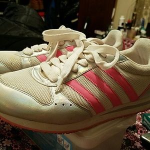 Womens sneakers