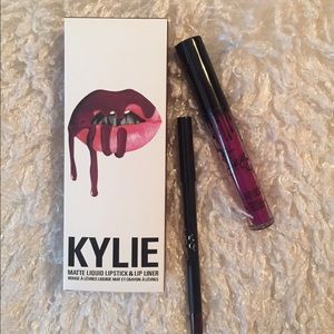 Kylie Jenner Lip Kit VERY GOOD QUALITY