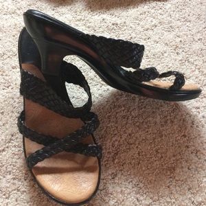Ladies slides by Sofft sz 8