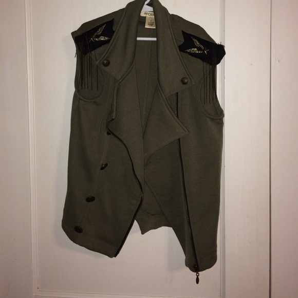 ⭐️️SALE⭐️️ Arden B Vest