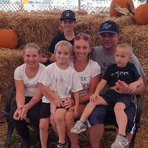 Meet your Posher, Charli