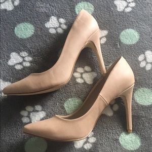 Express Pink/Beige Tone Pumps