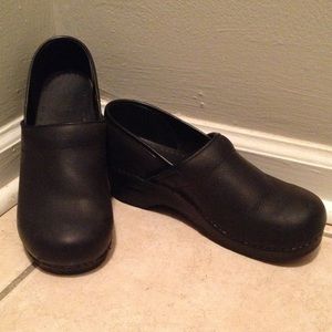 Sanita Clogs Sz 40