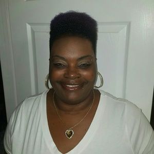 Meet your Posher, Claudette