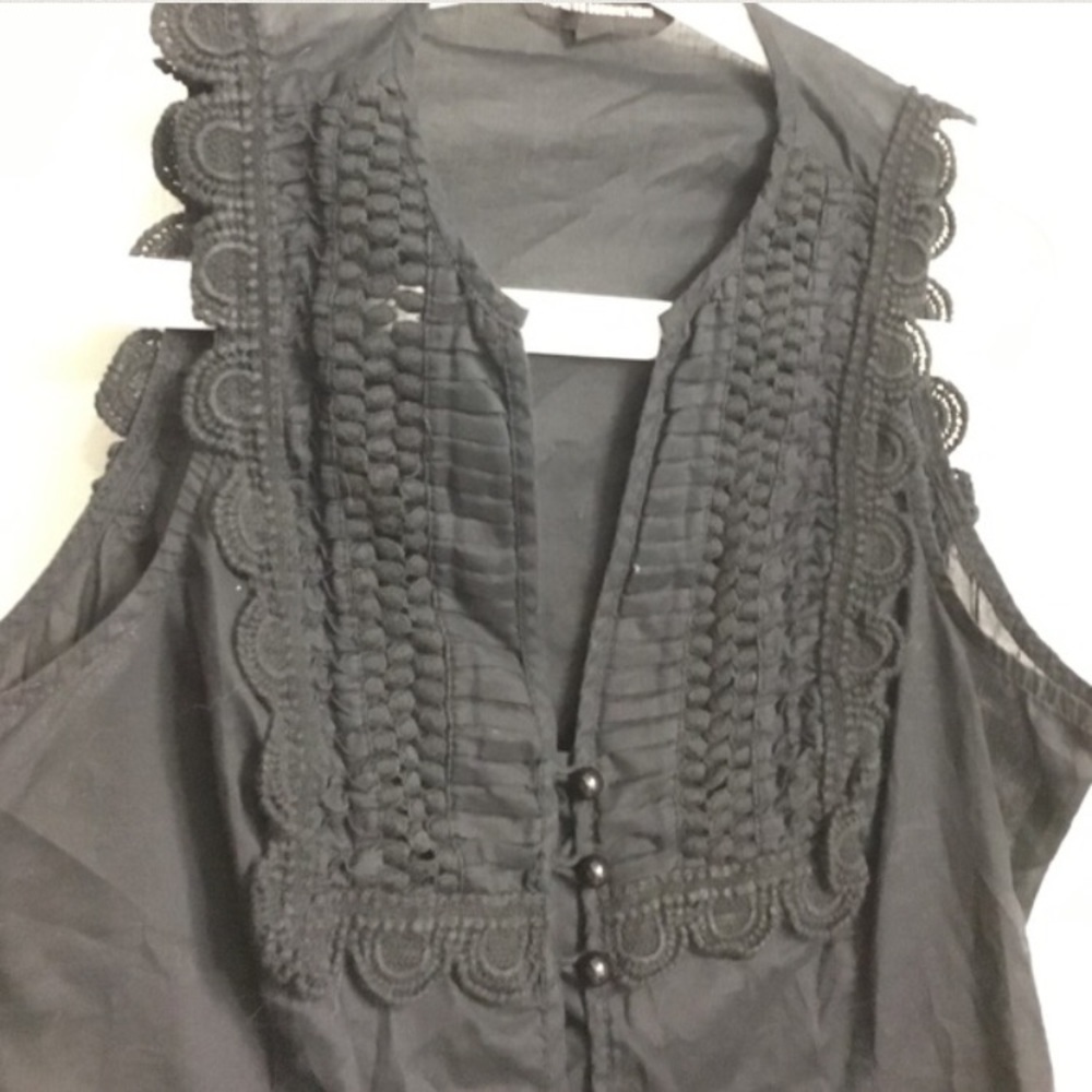 Express button-down tank