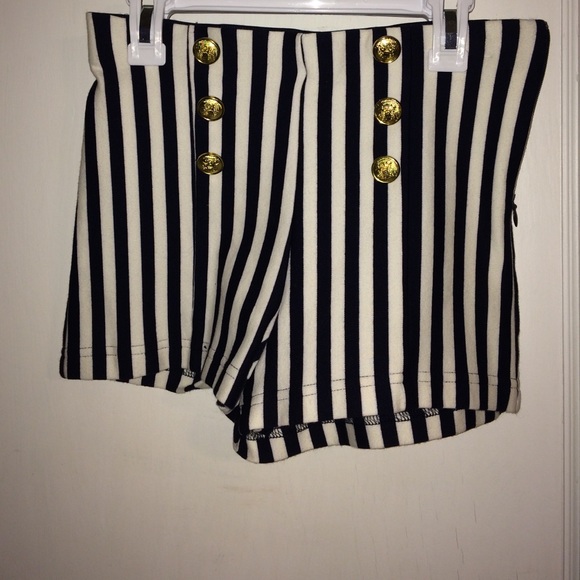 ⭐️️SALE⭐️️ Forever 21 Shorts