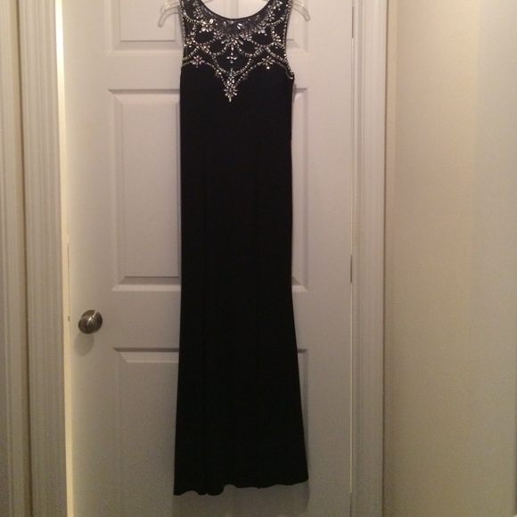 Want to feel like a princess?  This is the dress!