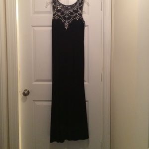 Want to feel like a princess?  This is the dress!