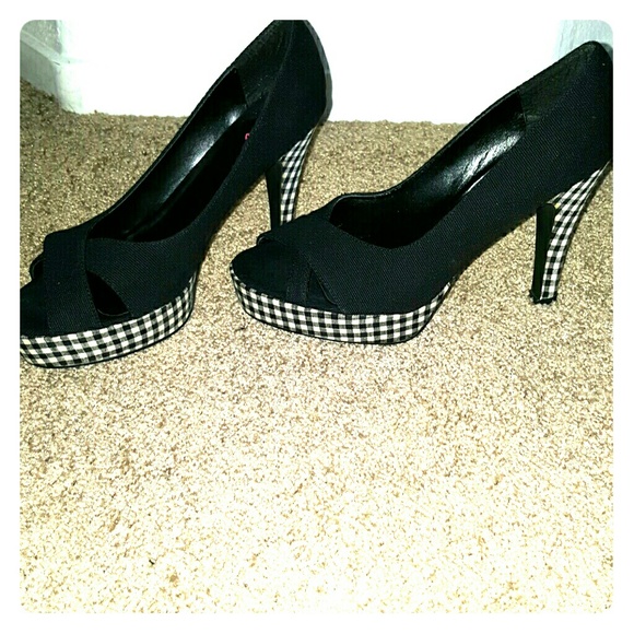 HEELS