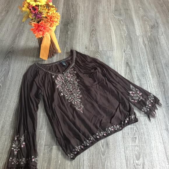 Lucky Brand Tops - Lucky 🍀 Brand Fringe Sleeve Embroidered Top Shirt