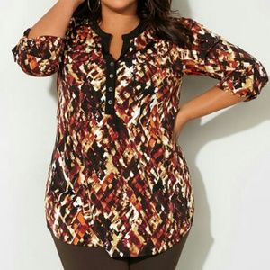 NWT Avenue Abstract Plaid Pleated Blouse