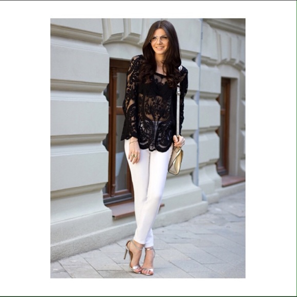 Lace Blouse 💕 - Picture 3 of 6