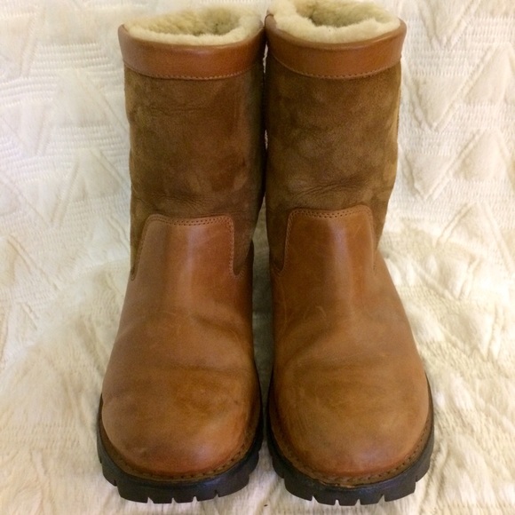 ⭐️SOLD⭐️VGUC Men's Ugg Australia Suede Boots - Picture 2 of 4