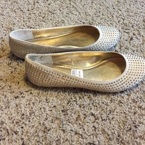 NEW! Sparkly flats