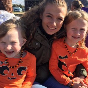 Meet your Posher, Crystal