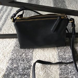 Black Double Zipper Crossbody
