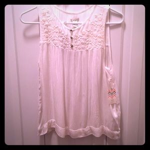NWT F21 cream colored embroidered crepe swing tank