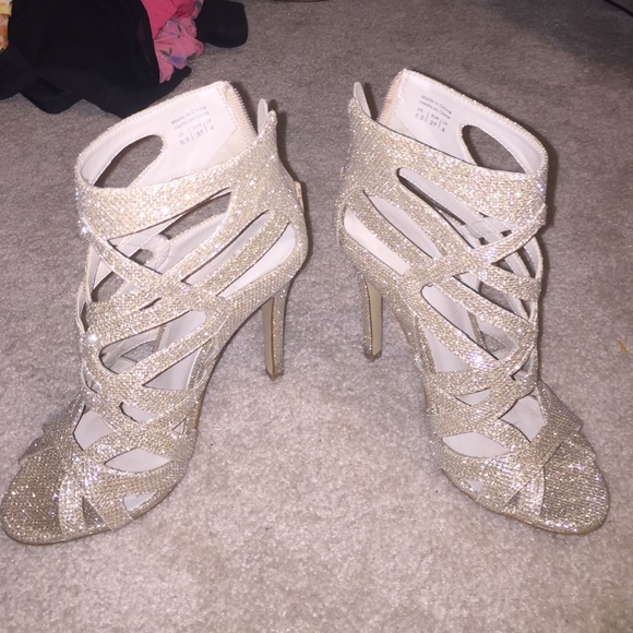 gold sparkly heels - Picture 2 of 2