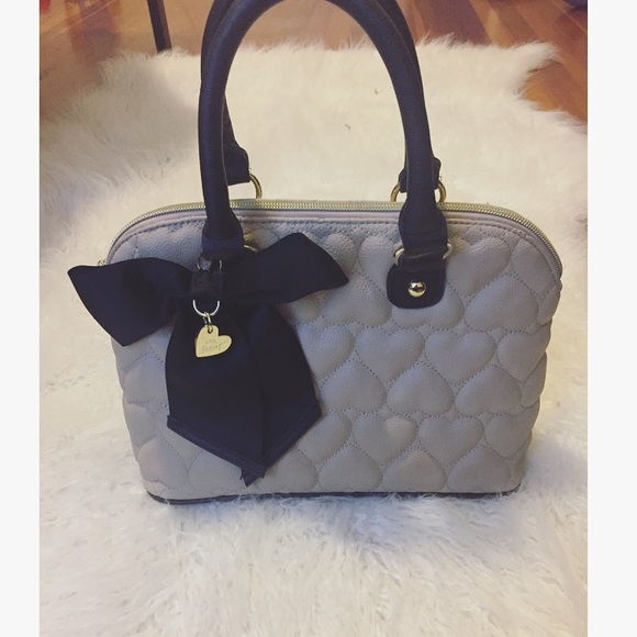 Betsey Johnson heart quilted hand bag purse