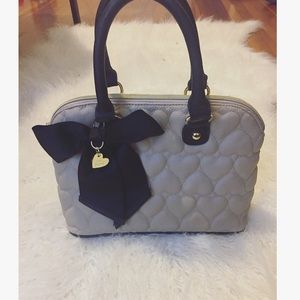 Betsey Johnson heart quilted hand bag purse