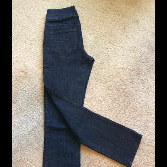 Jag Jeans Pull On size 8 inseam 29-3/4"