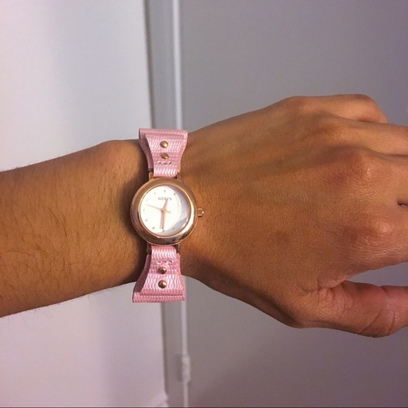 🎀NWT GUESS WATCH🎀 - Picture 2 of 3