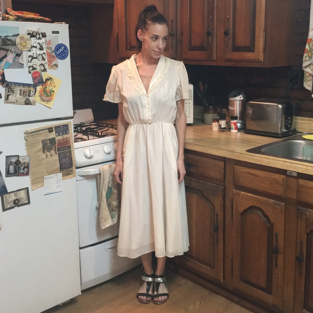 Vintage white cotton & lace embroidered sun dress