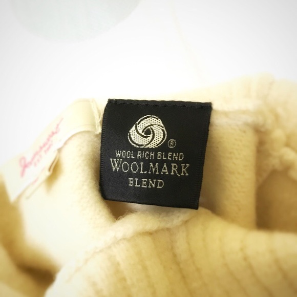 Warm wool sweater for women - Picture 3 of 4