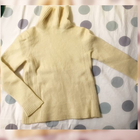 Warm wool sweater for women - Picture 4 of 4