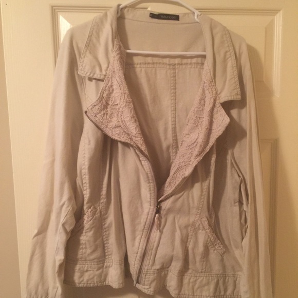 Lace detail blazer