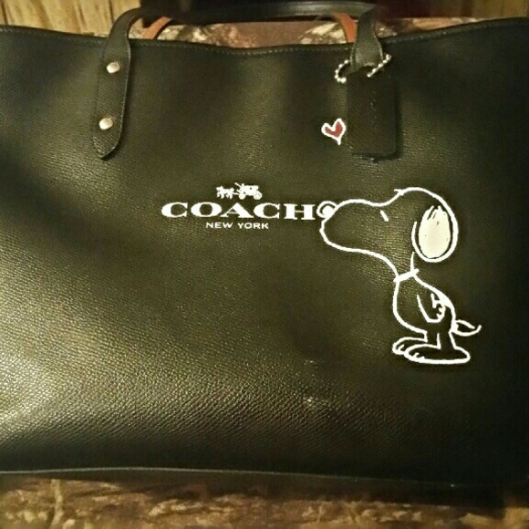 Coach - Picture 3 of 4