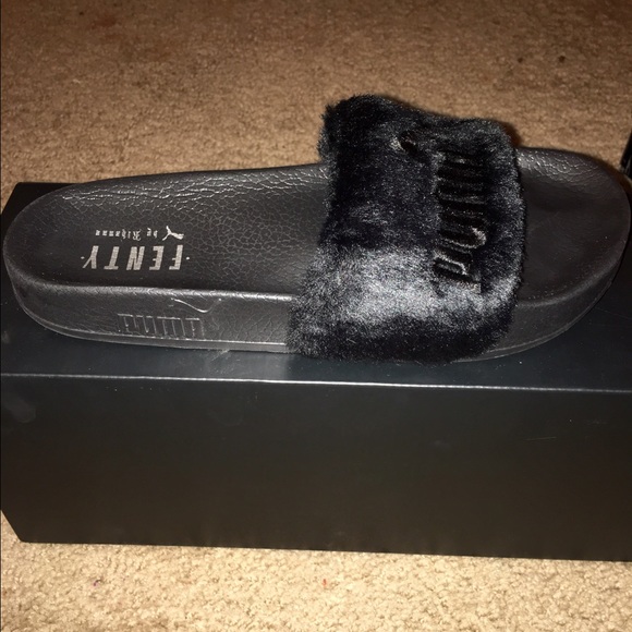 Black leadcat fenty puma slides by Rihanna ✨