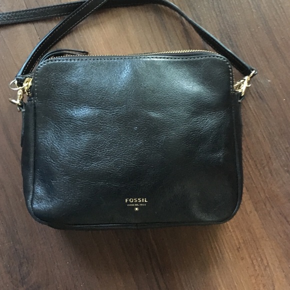 Black leather, cross body Fossil bag