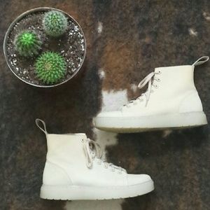 Dr. Martens Unisex Talib Boot