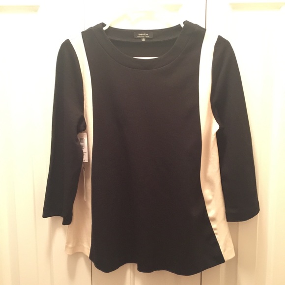 NWT Babaton White & black flare top. Size Medium.