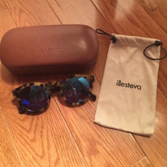 illesteva Sunglasses