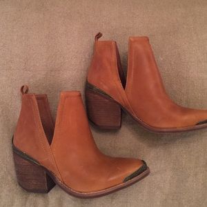 Jeffrey Campbell tan booties, size 6.5