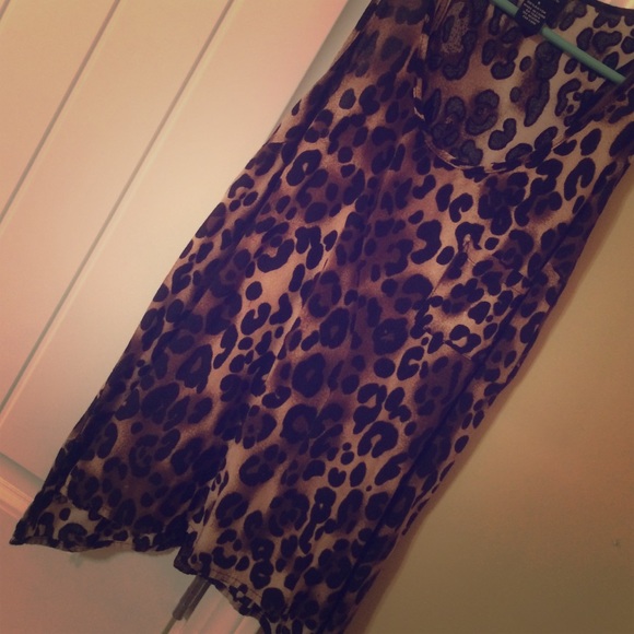 Cute cheetah print tank with pocket