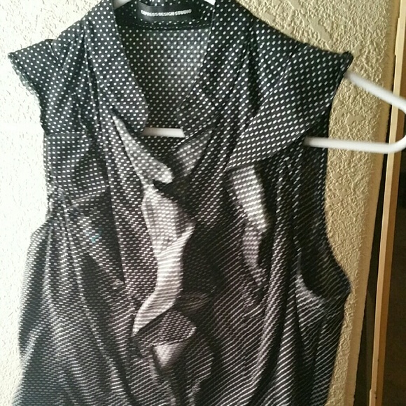 Women's sleeveless ruffle professional blouse - Picture 1 of 3