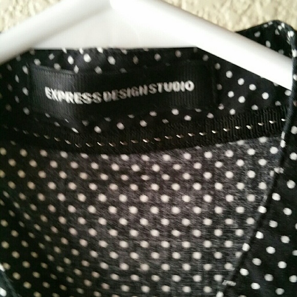 Women's sleeveless ruffle professional blouse - Picture 2 of 3