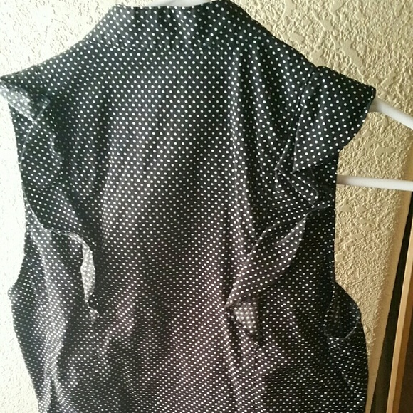 Women's sleeveless ruffle professional blouse - Picture 3 of 3