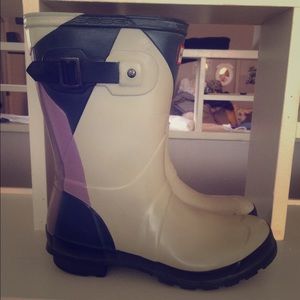 Grey Contrast Hunter Boots- lightly scuffed;