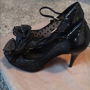 Kate Spade "Didi" Peel Toe Pump