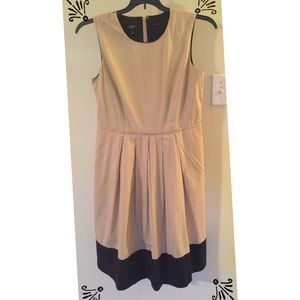 👗 Talbots Sleeveless Khaki Dress 👗