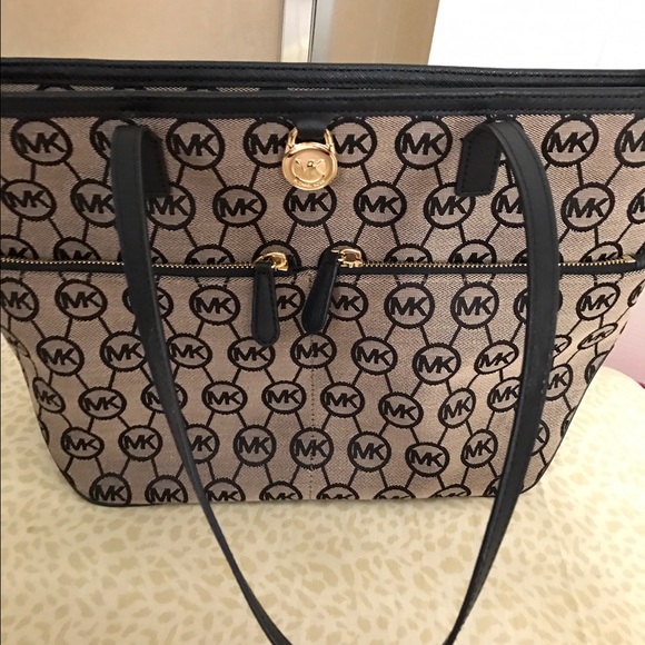 Authentic Michael Kors