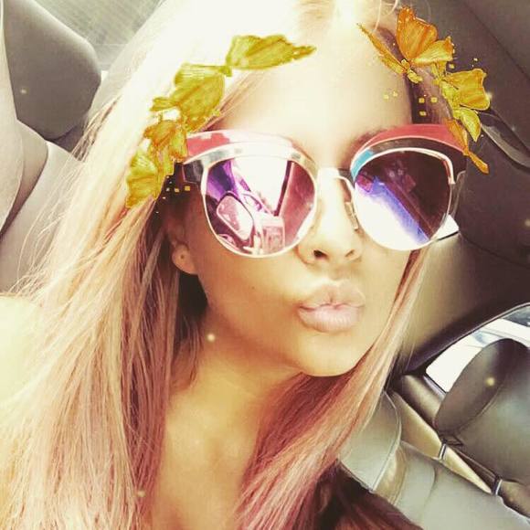 Meet your Posher, Tanya