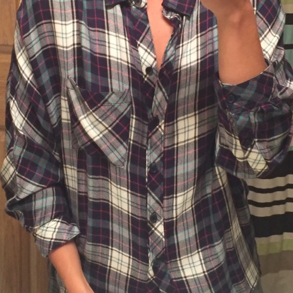 SOLD. Rails flannel - Picture 3 of 3