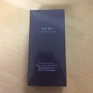 tarte Amazonian Clay foundation in light neutral